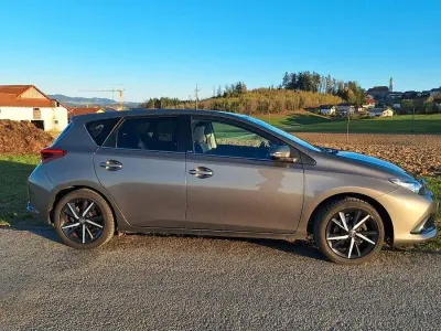 Gebraucht Toyota Auris Edition-S 116 PS (85 kW) 2017 Limousine