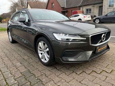 gebraucht Volvo V60 D3 Kombi Momentum/1.HD/T.LEDER/NAVI/PDC/TÜV