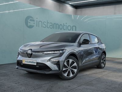 Grau Gebraucht 2023 Renault Mégane Evolution Limousine | 31.344 € (Teuer)