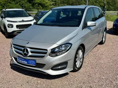 Gebraucht Mercedes B200 156 PS (114 kW) 2015 Silber Kleinwagen