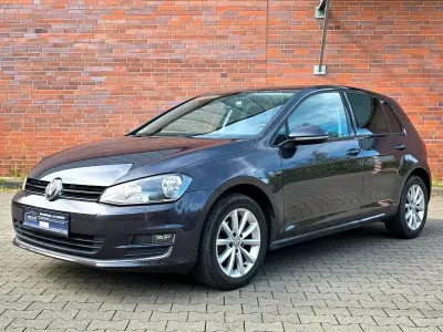 Gebraucht VW Golf VII LOUNGE 86 PS (63 kW) 2015 Grau Limousine