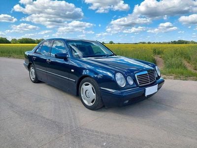 Mercedes E280