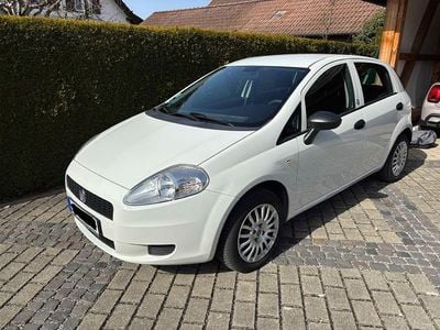 Gebraucht Fiat Grande Punto 69 PS (50 kW) 2011 Weiß Kleinwagen