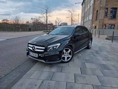 Gebraucht Mercedes GLA200 AMG 136 PS (100 kW) 2014 Schwarz SUV
