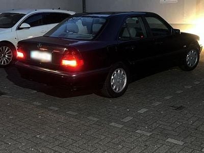 Usata Mercedes C280 197 CV (144 kW) 1999 Blu Berlina