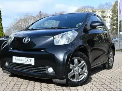 Gebraucht Toyota iQ 68 PS (50 kW) 2009 Schwarz Kleinwagen