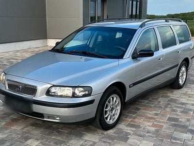 Second-hand Volvo V70 170 CP (125 kW) 2001 Argintiu Break