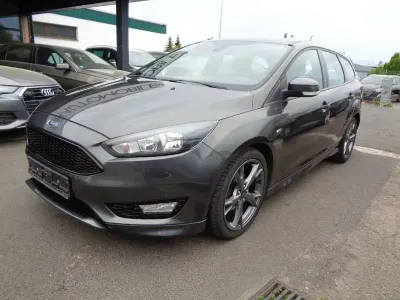 Gebraucht Ford Focus ST-Line 140 PS (102 kW) 2017 Grau Limousine