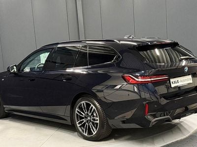 Gebraucht BMW 520 M Sport 197 PS (144 kW) 2024 Carbonschwarz metallic Kombi
