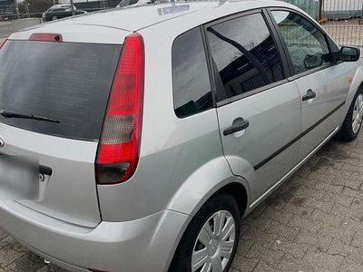 Usata Ford Fiesta 60 CV (44 kW) 2004 Utilitaria