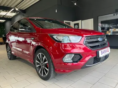 Gebraucht Ford Kuga ST-Line 150 PS (110 kW) 2019 Rot SUV