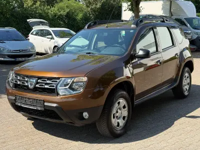 Gebraucht Dacia Duster Lauréate 125 PS (91 kW) 2015 Gold SUV