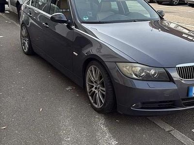 Gebraucht BMW 325 218 PS (160 kW) 2005 Grau Limousine