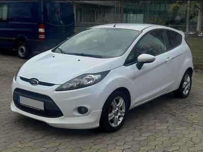 Gebraucht Ford Fiesta Viva 82 PS (60 kW) 2010 Weiß Kleinwagen