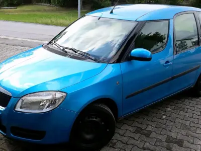 Gebraucht Skoda Roomster 105 PS (77 kW) 2008 Blau Van / Kleinbus
