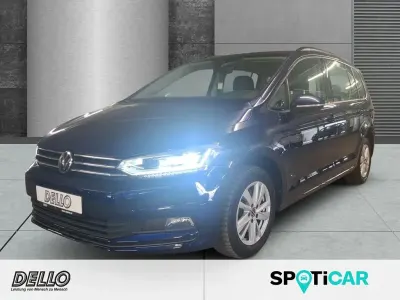Gebraucht VW Touran Comfortline 150 PS (110 kW) 2022 Blau Van / Kleinbus