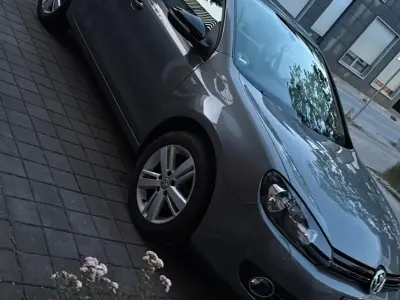 Gebraucht VW Golf VII Highline 105 PS (77 kW) 2012 Silber Kleinwagen