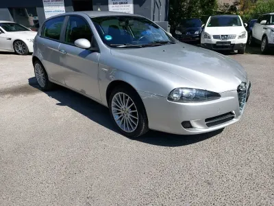Gebraucht Alfa Romeo 147 105 PS (77 kW) 2009 Silber Kleinwagen