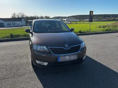 Usata Skoda Rapid Active 90 CV (66 kW) 2016 Marrone Utilitaria