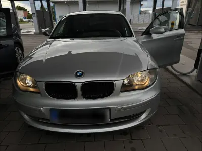 Gebraucht BMW 118 Lifestyle 143 PS (105 kW) 2009 Silber Kleinwagen