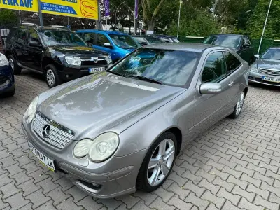 Gebraucht Mercedes C180 143 PS (105 kW) 2004 Silber Coupé