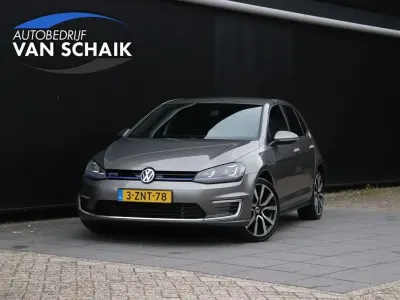 Gebraucht VW Golf VII GTE 204 PS (150 kW) 2015 Grau Limousine