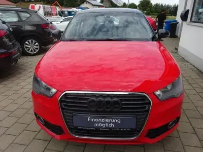 Gebraucht Audi A1 Sportback Attraction 147 PS (108 kW) 2013 Rot Kleinwagen