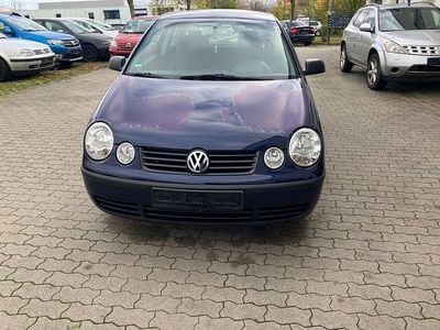 Blau Gebraucht 2002 VW Polo Basis Kleinwagen | 999 € (Fairer Preis)