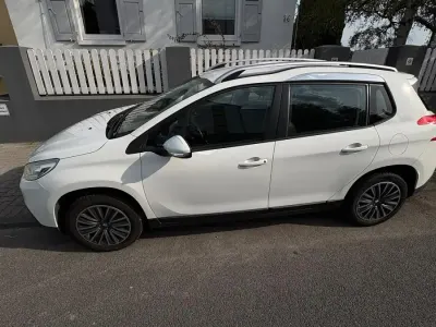 Gebraucht Peugeot 2008 82 PS (60 kW) 2014 Weiß SUV