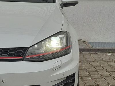 Oryxweiß Gebraucht 2016 VW Golf GTI Limousine | 22.999 € (Teuer)