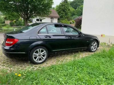 Gebraucht Mercedes C180 Avantgarde 156 PS (114 kW) 2011 Schwarz Limousine