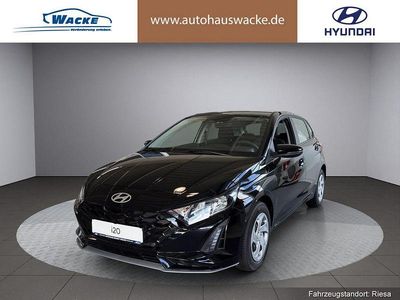 Farbe: schwarz Neu 2025 Hyundai i20 Limousine | 22.870 € (Etwas zu teuer)