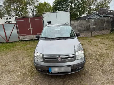 Gebraucht Fiat Panda 60 PS (44 kW) 2010 Grau Kleinwagen