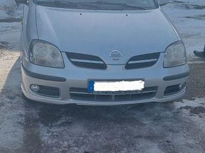 Silber Gebraucht 2005 Nissan Almera Tino Acenta+ Van / Kleinbus | 2.200 € (Fairer Preis)