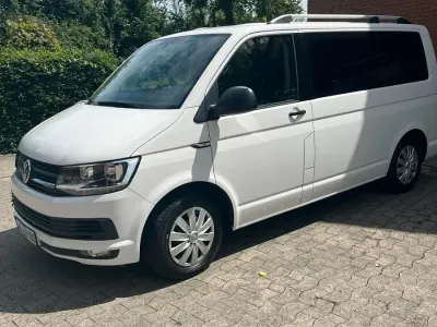 Gebraucht VW Multivan 150 PS (110 kW) 2018 Weiß Van / Kleinbus