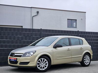 Gebraucht Opel Astra Elegance 125 PS (91 kW) 2004 Gold Limousine
