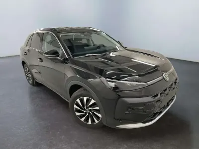 Nouă VW T-Roc Life 150 CP (110 kW) 2026 Negru SUV