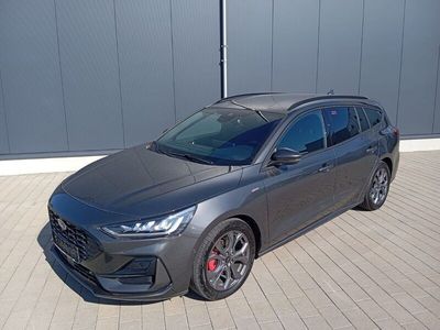Gebraucht Ford Focus ST-Line X 155 PS (114 kW) 2024 Grau Limousine