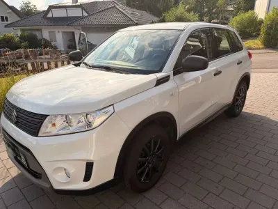 Gebraucht Suzuki Vitara Comfort 120 PS (88 kW) 2016 Weiß SUV