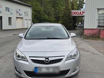 Usata Opel Astra 100 CV (73 kW) 2010 Argento Berlina