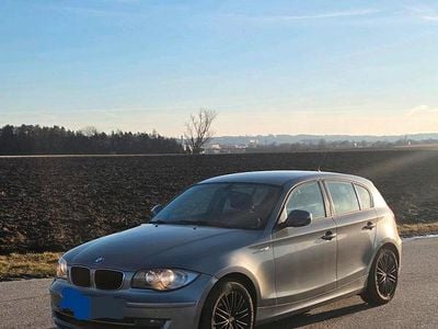 Gebraucht BMW 116 122 PS (89 kW) 2010 Grau Kleinwagen