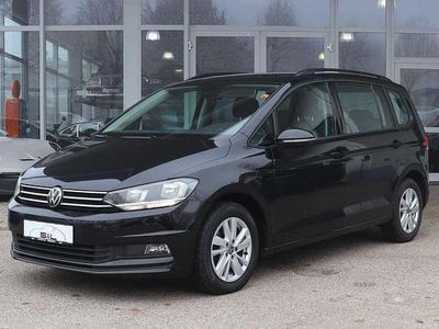 Gebraucht VW Touran 122 PS (89 kW) 2022 Deep black perleffekt Van / Kleinbus