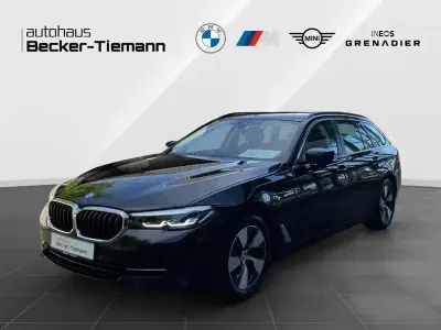 Gebraucht BMW 520 Efficient Dynamics 190 PS (139 kW) 2023 Schwarz ii Kombi