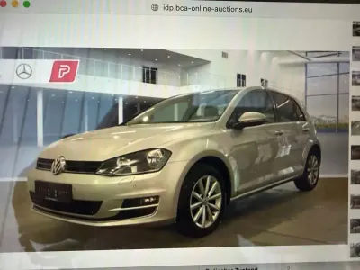 Gebraucht VW Golf VII Comfortline 110 PS (80 kW) 2016 Reflexsilber Limousine
