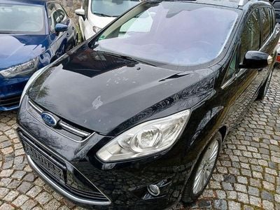 Second-hand Ford Grand C-Max Titanium 140 CP (102 kW) 2013 Negru Monovolum