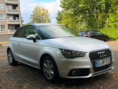 Gebraucht Audi A1 Attraction 86 PS (63 kW) 2011 Silber Kleinwagen