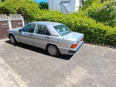 Käytetty Mercedes 190 109 HP (80 kW) 1991 Peessi Sedan