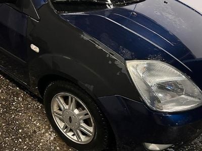 Second-hand Ford Fiesta 85 CP (62 kW) 2005 Hatchback