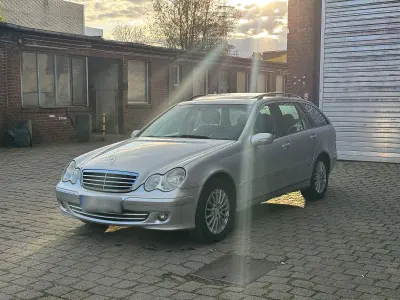 Brugt Mercedes C220 Avantgarde 150 HK (110 kW) 2006 Sølv Stationcar