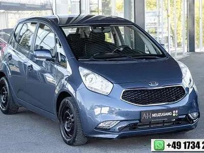 Begagnad Kia Venga Spirit 125 HK (91 kW) 2015 Blå Halvkombi